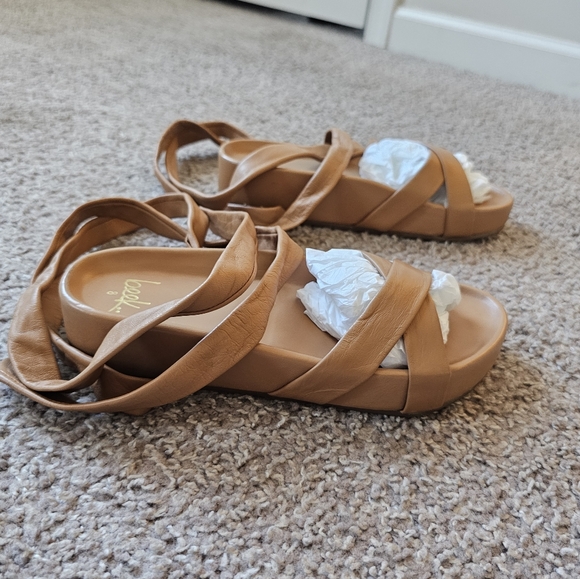 beek.. Parula Sandals In Honey Size 8 - Picture 4 of 12